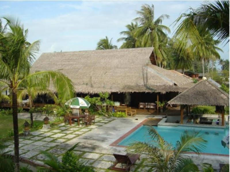 D'Coconut Island Resort Besar Island  Exterior foto